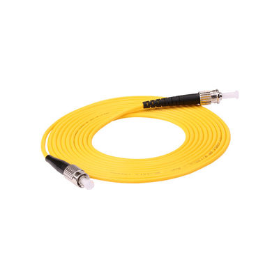 Équipement de patchcord à fibre optique FC de longueur personnalisable pour la connexion à fibre optique