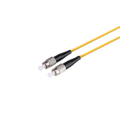 Équipement de patchcord à fibre optique FC de longueur personnalisable pour la connexion à fibre optique