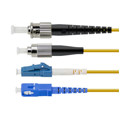 Connexion à la fibre optique facilité ST Patchcord à la fibre optique pour le transfert de données rapide