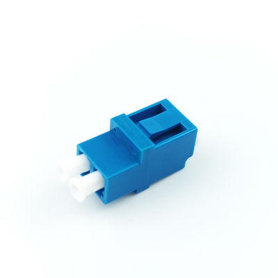 Adaptateur de fibre optique UPC à double port standard à bride sans oreille utilisé pour FTTH
