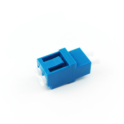 Adaptateur de fibre optique UPC à double port standard à bride sans oreille utilisé pour FTTH