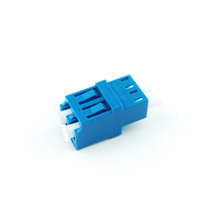 Adaptateur de fibre optique UPC à double port standard à bride sans oreille utilisé pour FTTH