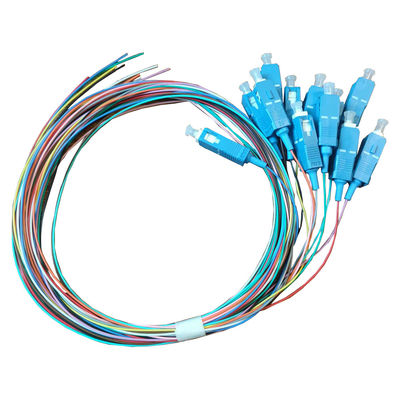 SCUPC Cordon de patchtail en fibre optique en longueur personnalisable pour les performances