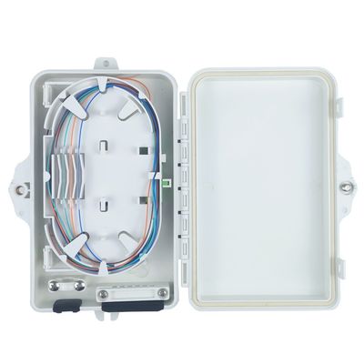 Boîte à bornes en fibre optique IP68 extérieure à 6 cœurs Boîte de distribution imperméable à l'eau pour réseau FTTX
