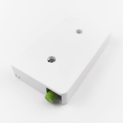 Panneau de connexion de plaque de face en fibre optique en plastique FC APC à 2 cœurs monté au mur pour intérieur