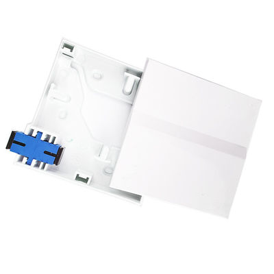 5 SC UPC 1 Panneau de connexion de la plaque de face en fibre optique en plastique à noyau pour réseau durable