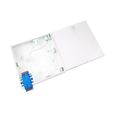5 SC UPC 1 Panneau de connexion de la plaque de face en fibre optique en plastique à noyau pour réseau durable