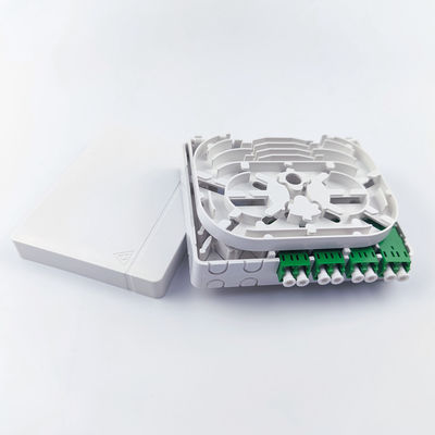 Réseau FTTH Compatible Panneau de prise de fibre optique 4 cœurs Matériau PC ABS pour intérieur