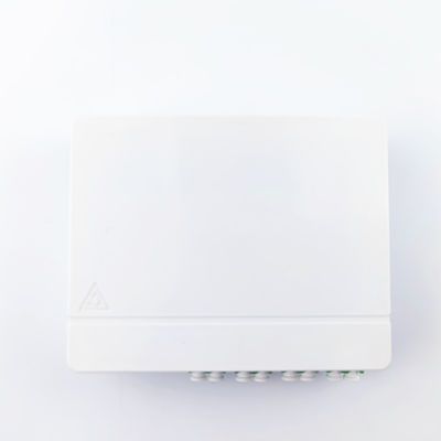 Réseau FTTH Compatible Panneau de prise de fibre optique 4 cœurs Matériau PC ABS pour intérieur